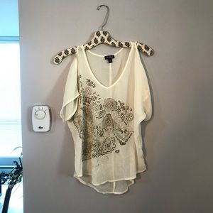 2 for $20🔥Guess cold shoulder top